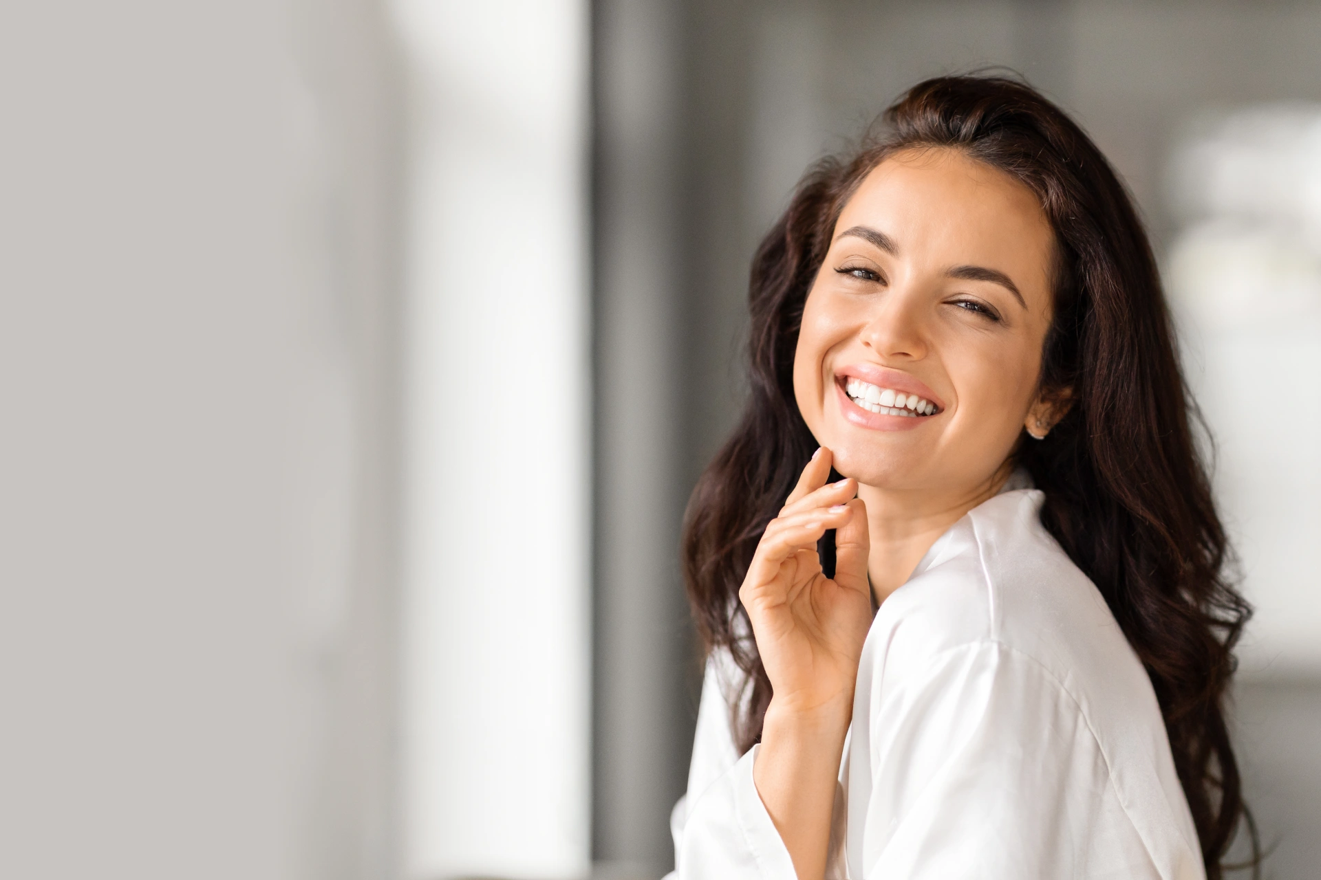 Dental crown and filling options for restoring a damaged tooth